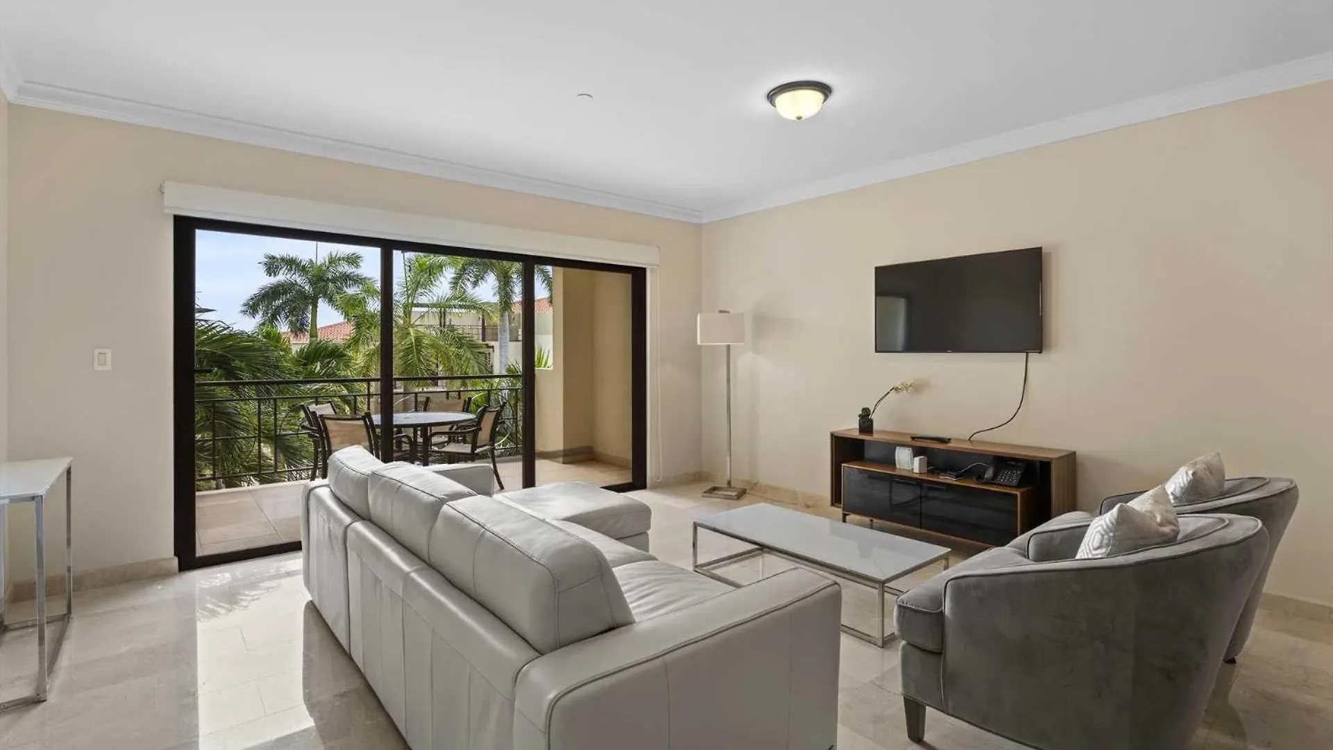 Pc209 - Pool View - Perfect For Families Or Group - Close To Palm Beach - 2Br 0*,  Aruba